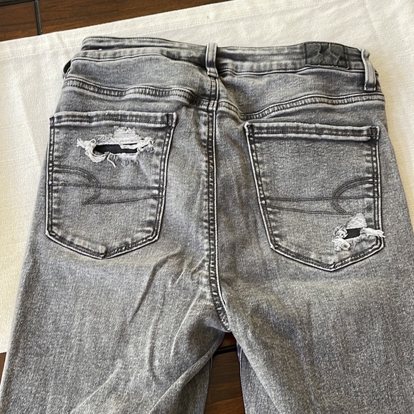 American Eagle Ripped Jeans - Picture 2 of 8